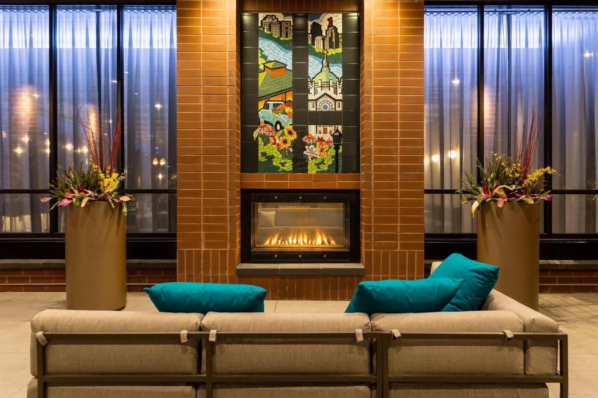 Springhill Suites St. Paul Downtown Saint Paul Exterior foto